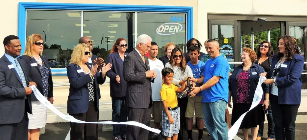 Grand opening day at the Senor Bubbles Laundromat in Ocala, Florida